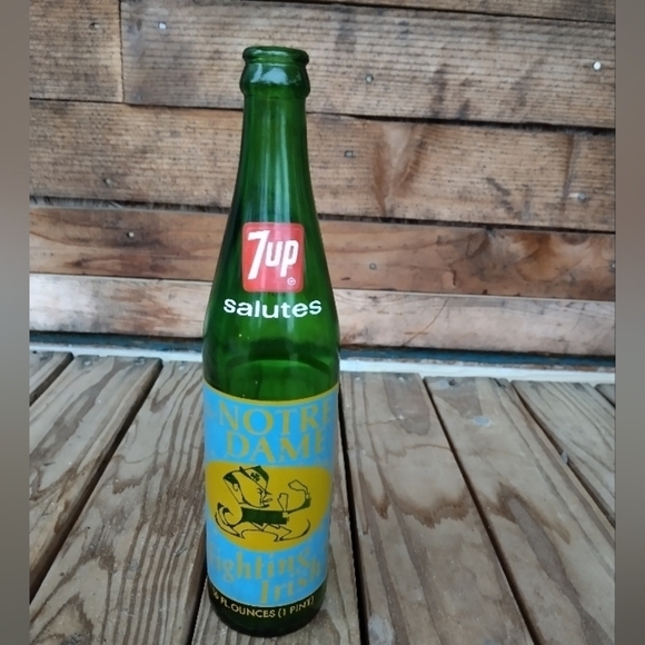 Notre Dame Fighting Irish 1973 National Champions Commemorative 7up Bottle - Picture 1 of 4